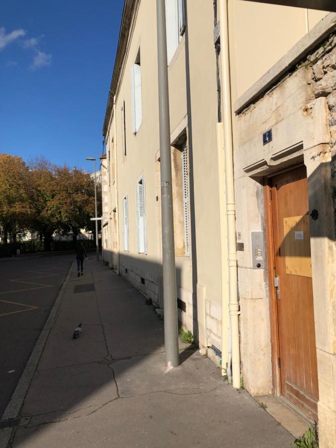 דירות דיז'ון Sous Les Toits De Fleury מראה חיצוני תמונה